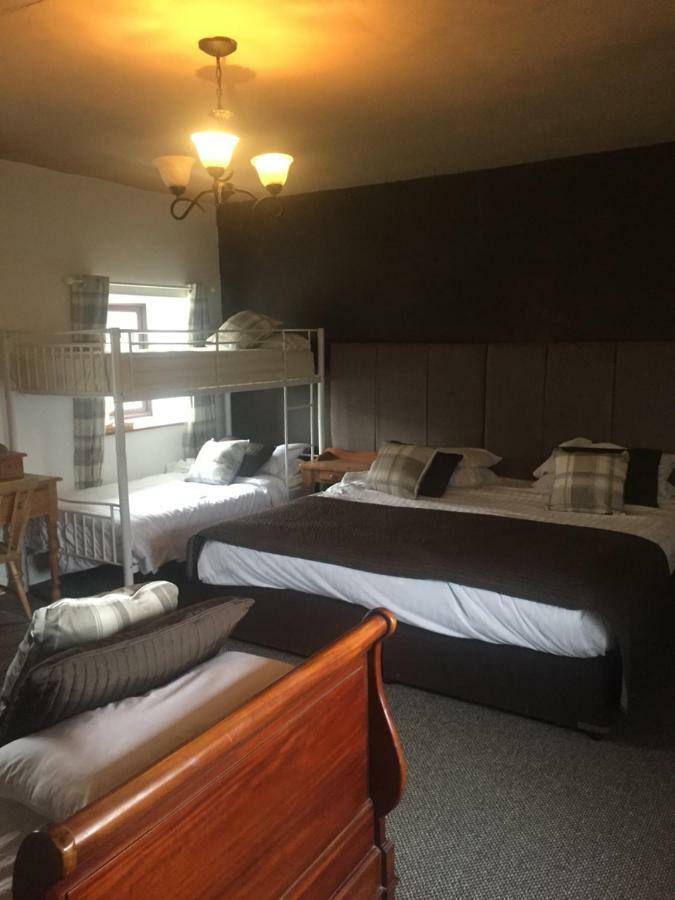 Saughy Rigg Farm Bed & Breakfast ฮอลท์วิสเซิล ภายนอก รูปภาพ